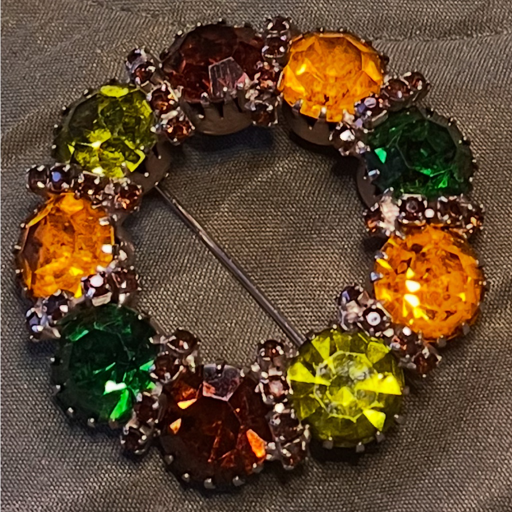 Vintage Karu Arke Rhinestone Wreath Brooch